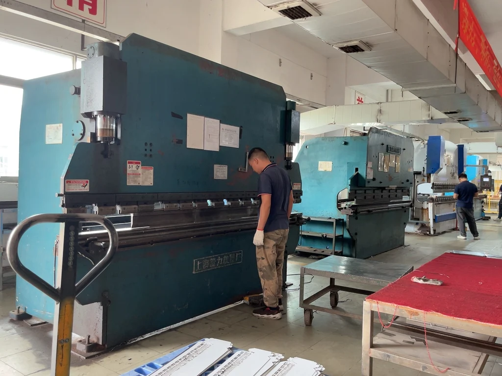 CNC Hydraulic Press Brake (Detail Line)