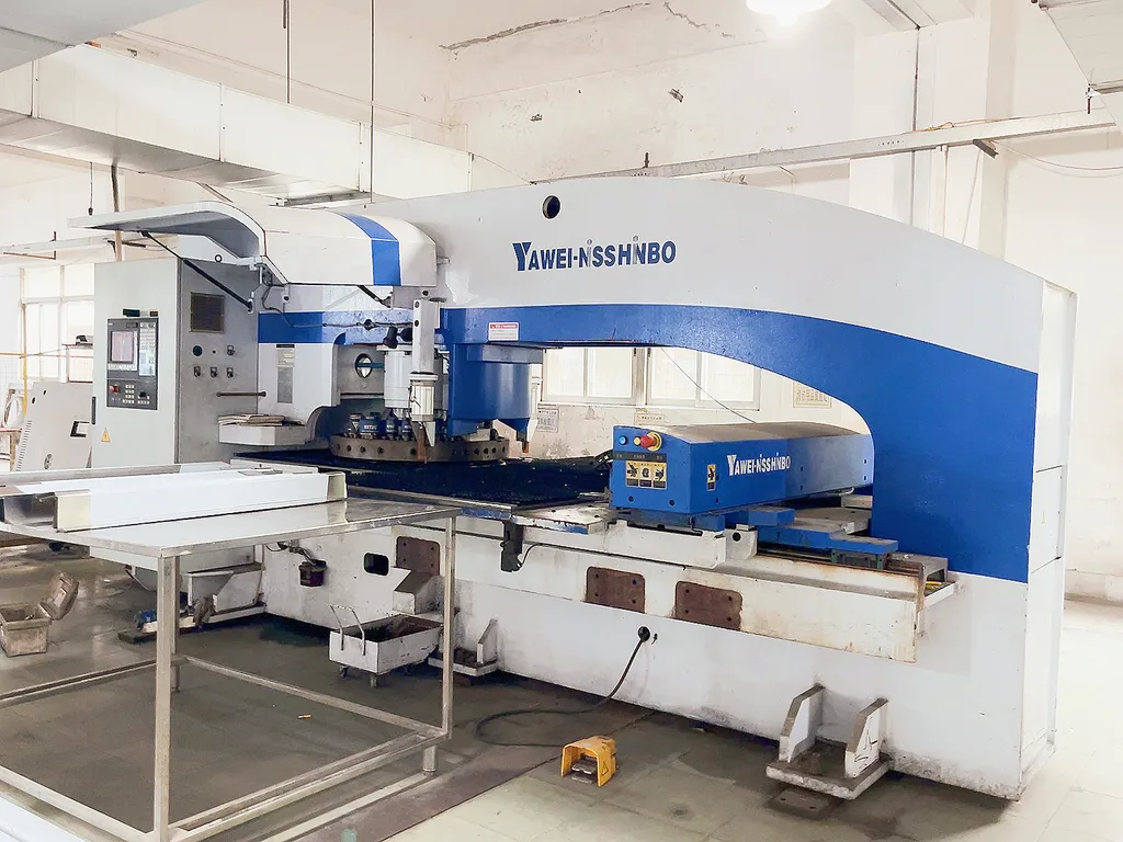 YAWEI CNC Turret Punch Press