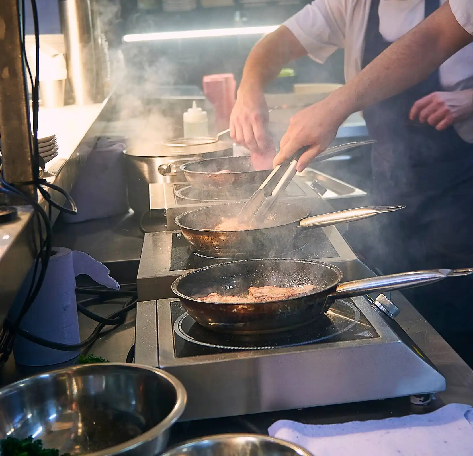 commercial induction cooktop