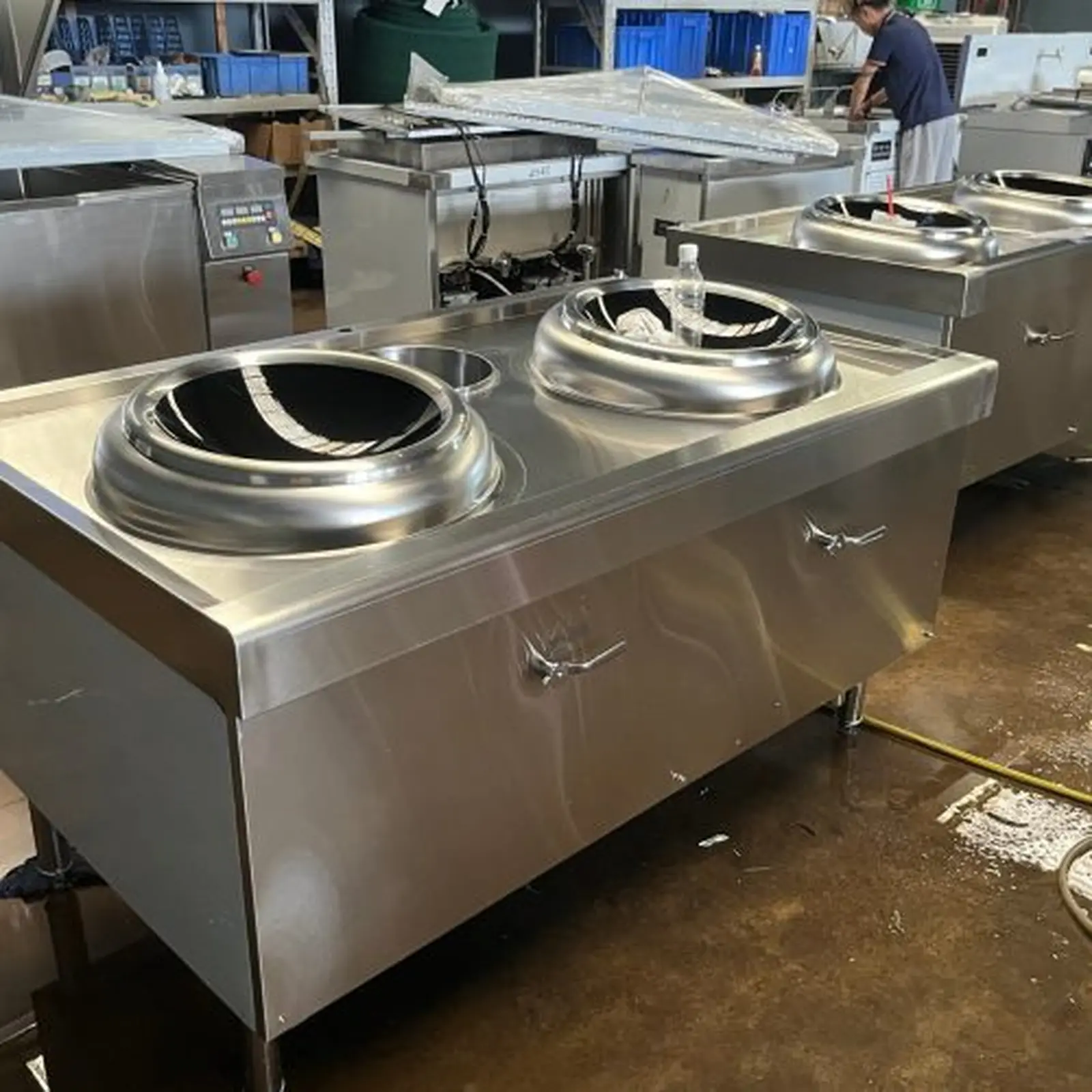 commercial induction double wok cooker